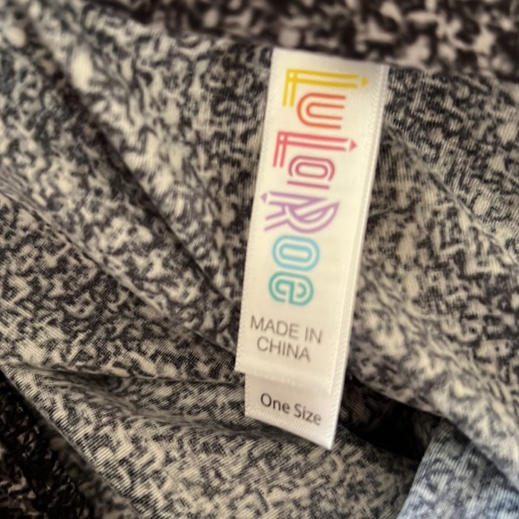 Lularoe OS Leggings - Picture 2 of 2